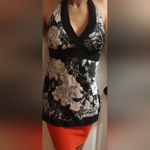 NEUF,Haut small,qui s'attache au cou - Picture 3 of 3